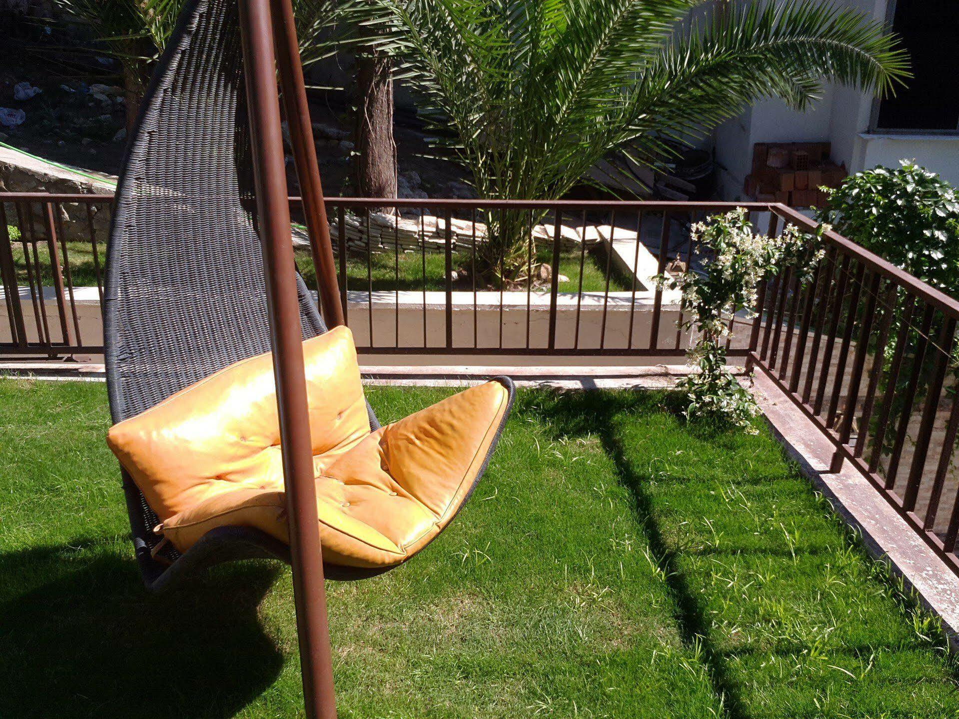 Saturn Hotel Kusadası Exterior foto